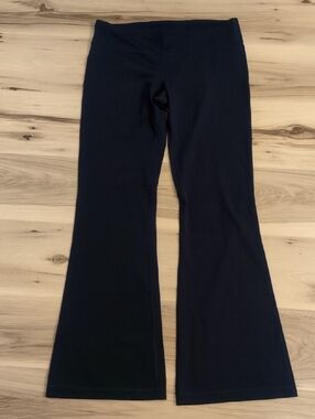 Like New Lululemon Flare Bottom Leggings Navy Size 10
